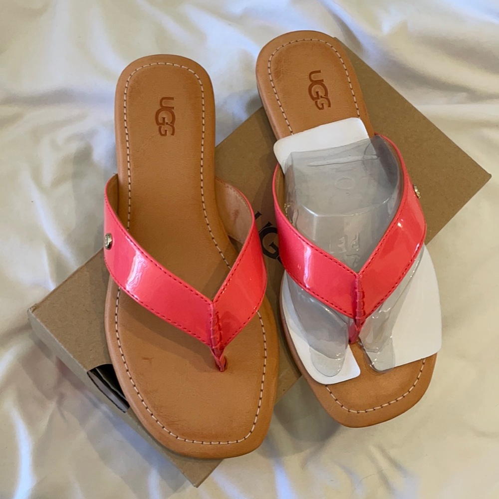 UGG Flip Flops / Sandals